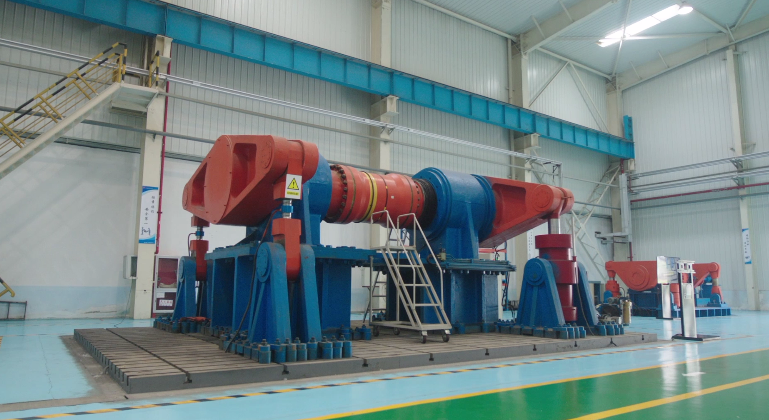 建立機(jī)械封閉式靜載、動載綜合試驗平臺